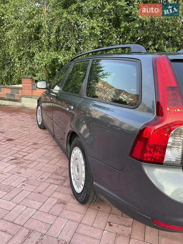 Універсал Volvo V50 2010 в Рівному