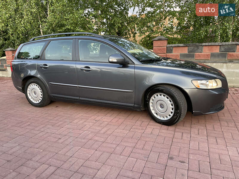 Універсал Volvo V50 2010 в Рівному