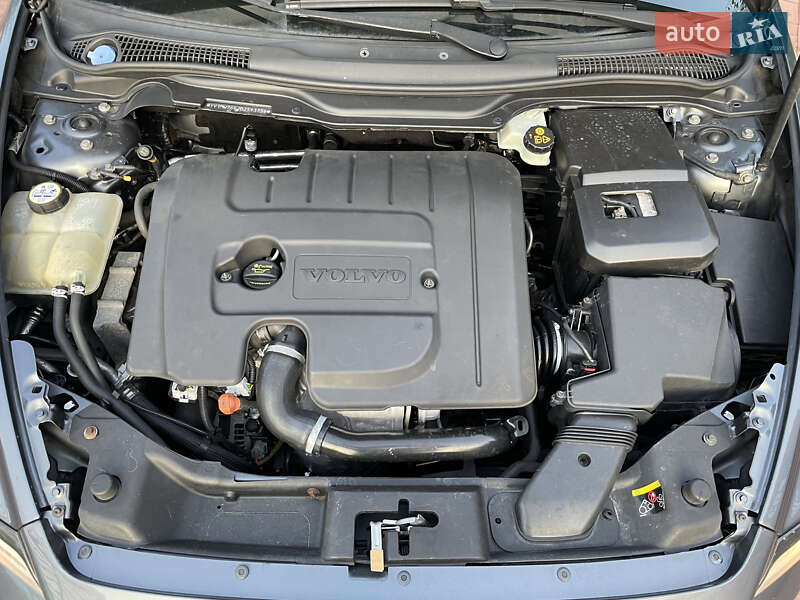 Універсал Volvo V50 2010 в Рівному