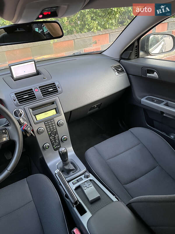 Універсал Volvo V50 2010 в Рівному