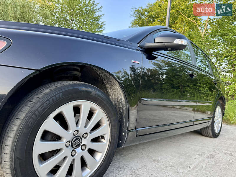Универсал Volvo V50 2010 в Дрогобыче