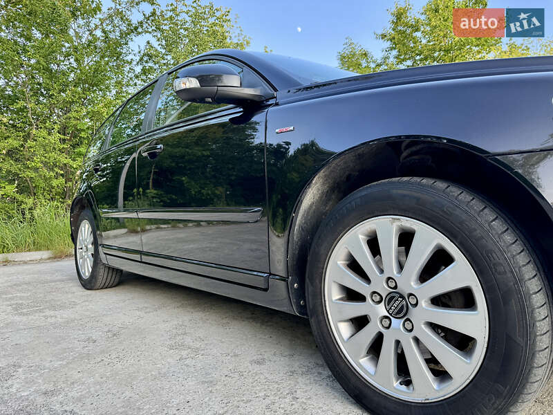 Универсал Volvo V50 2010 в Дрогобыче