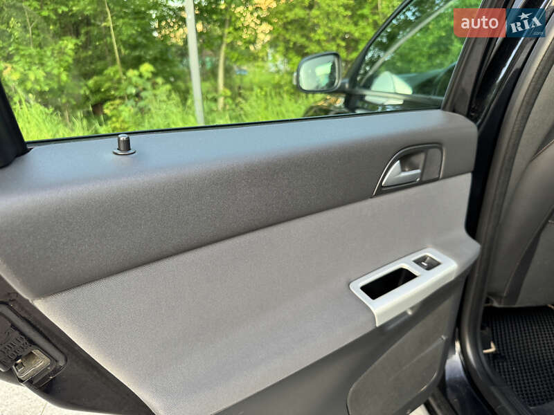 Универсал Volvo V50 2010 в Дрогобыче