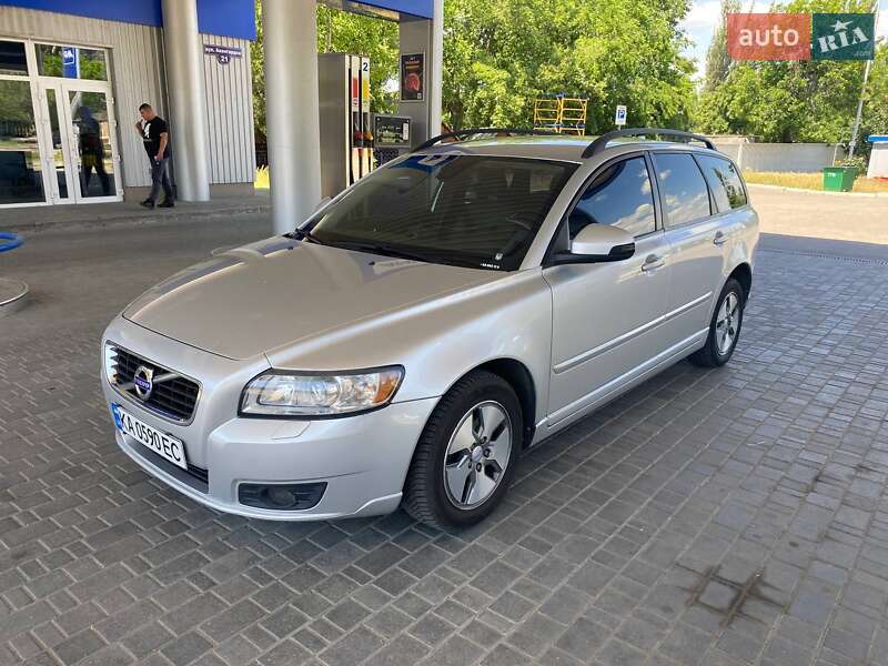 Универсал Volvo V50 2011 в 