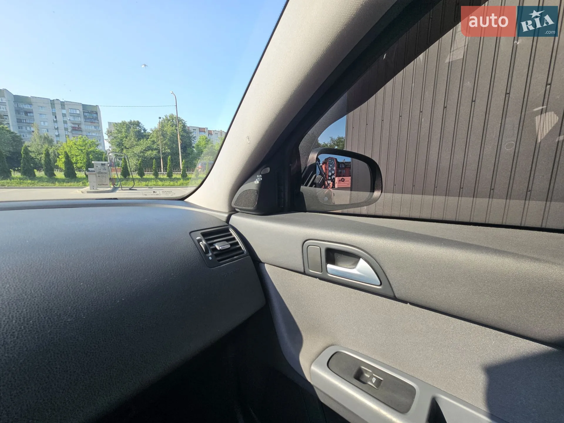 2010 Volvo V50 - мініатюра 23
