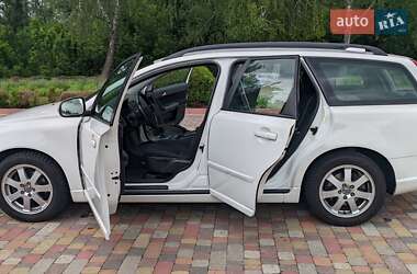 Универсал Volvo V50 2010 в 