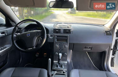Универсал Volvo V50 2012 в 