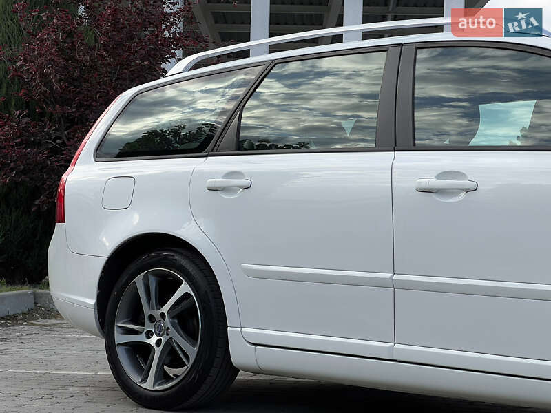 Універсал Volvo V50 2012 в Радивиліві