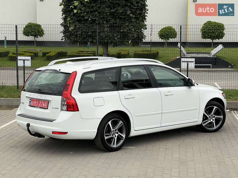 Універсал Volvo V50 2012 в Радивиліві