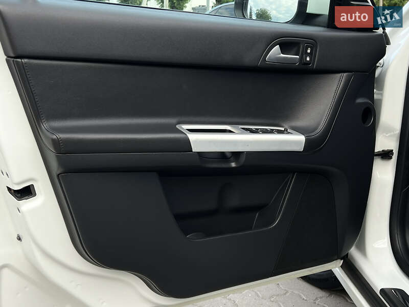 Універсал Volvo V50 2012 в Радивиліві
