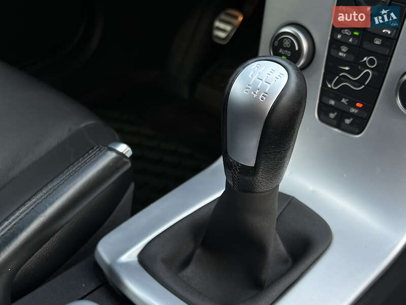 Універсал Volvo V50 2012 в Радивиліві