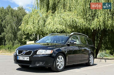 Універсал Volvo V50 2011 в Здолбуніві