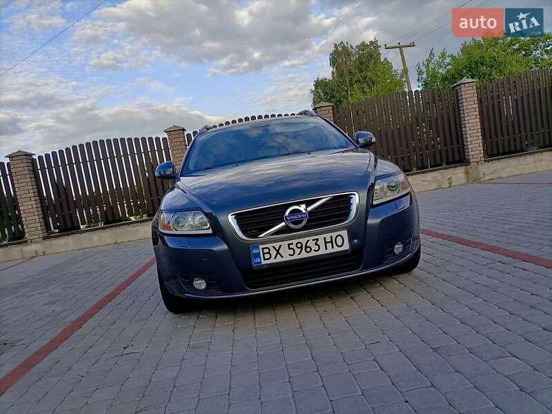 Volvo V50 2011