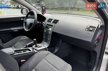 Универсал Volvo V50 2010 в 
