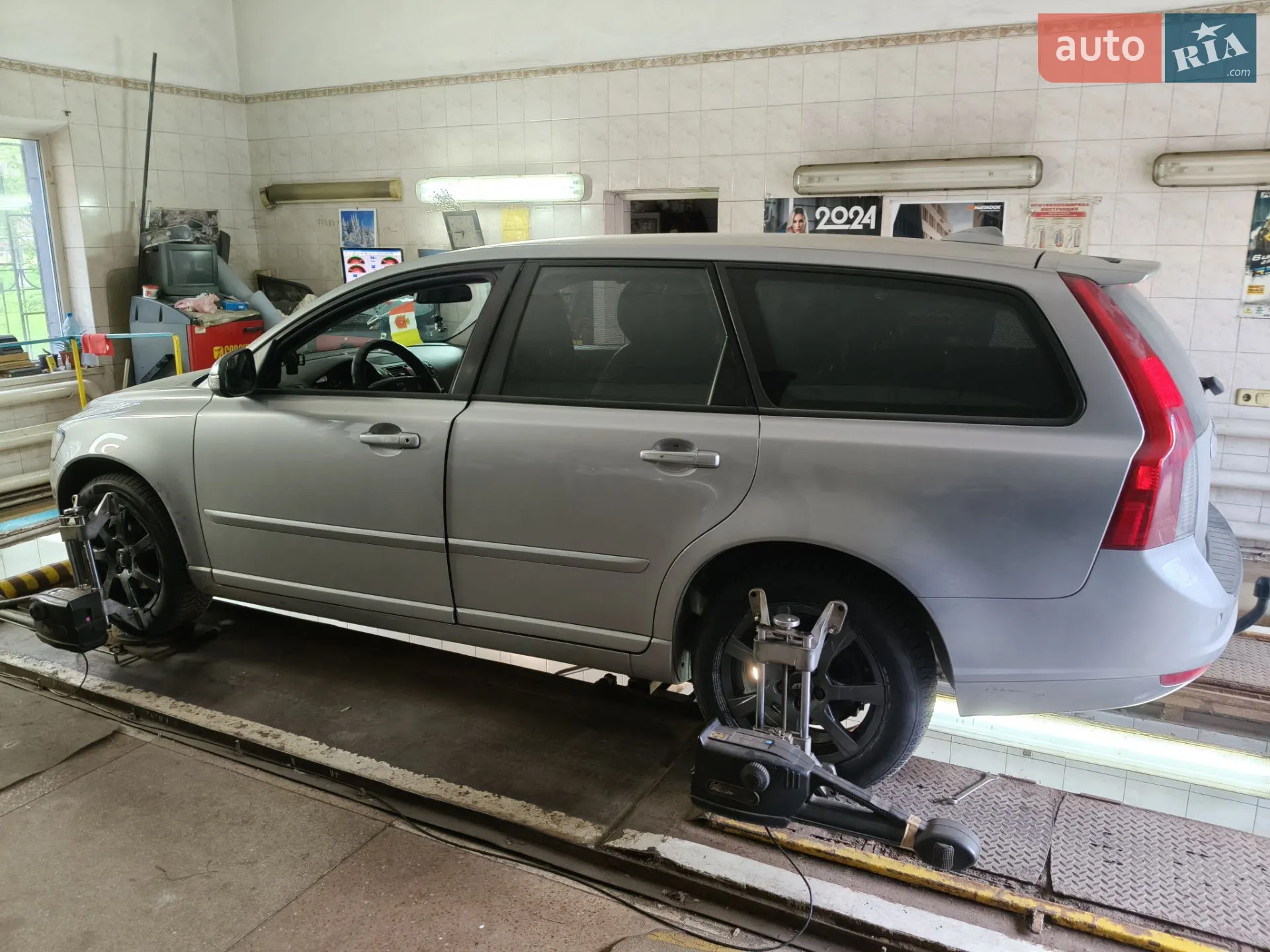 2011 Volvo V50 - мініатюра 11