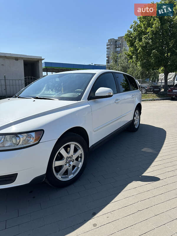 Універсал Volvo V50 2010 в Сумах