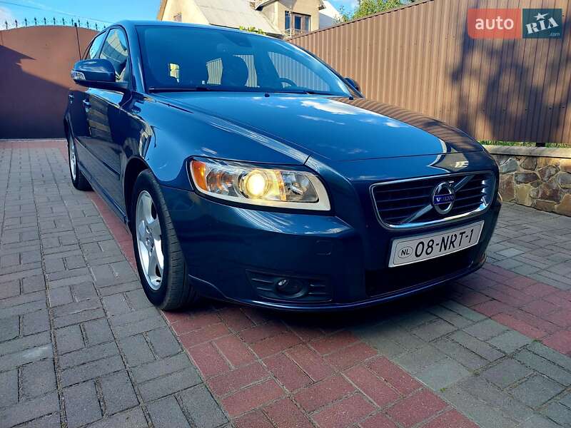 Volvo V50 2010