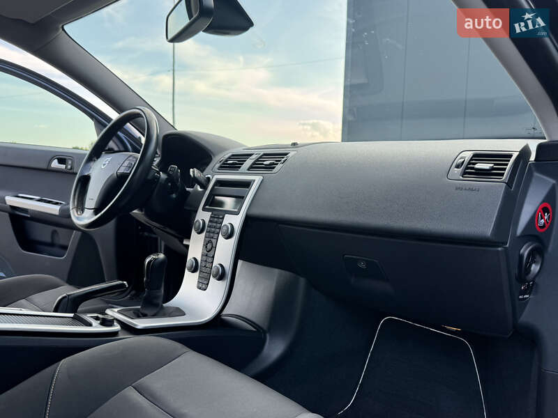 Универсал Volvo V50 2011 в Луцке