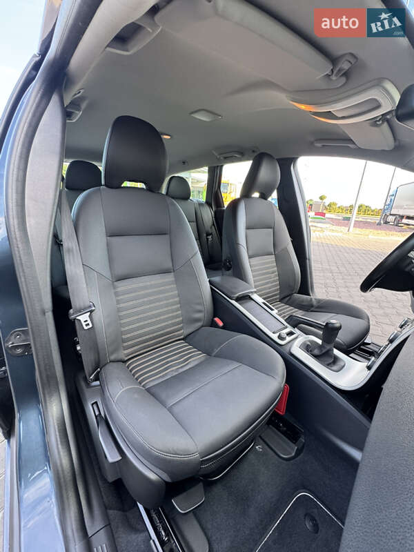 Универсал Volvo V50 2011 в Луцке