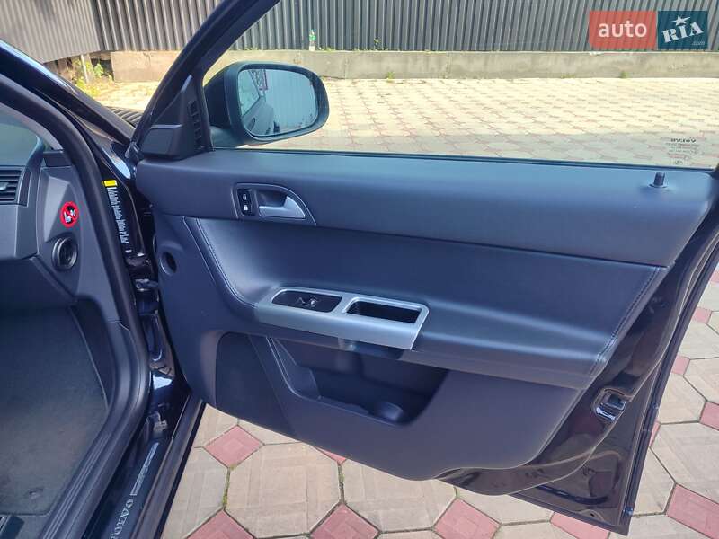 Универсал Volvo V50 2010 в Кролевце