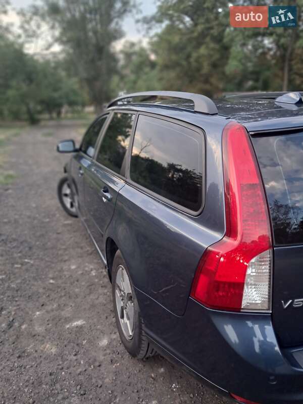 Універсал Volvo V50 2009 в Павлограді