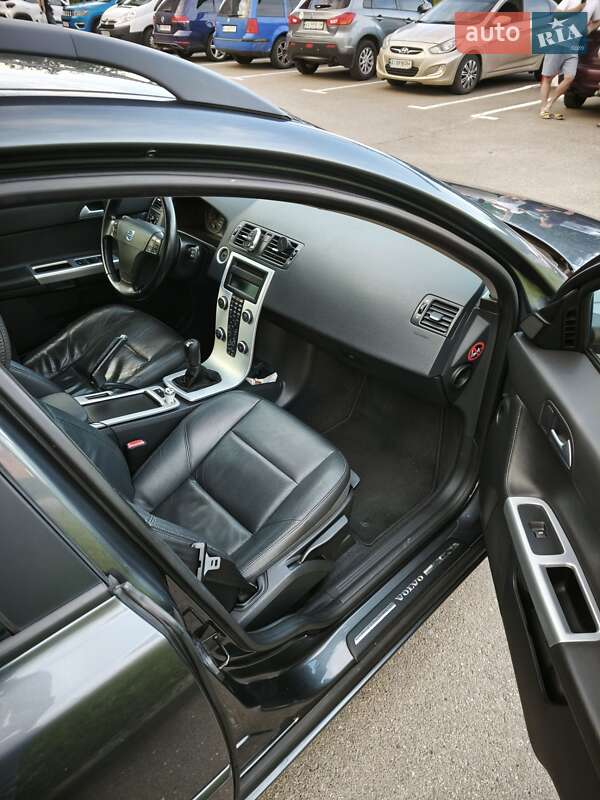 Універсал Volvo V50 2010 в Києві