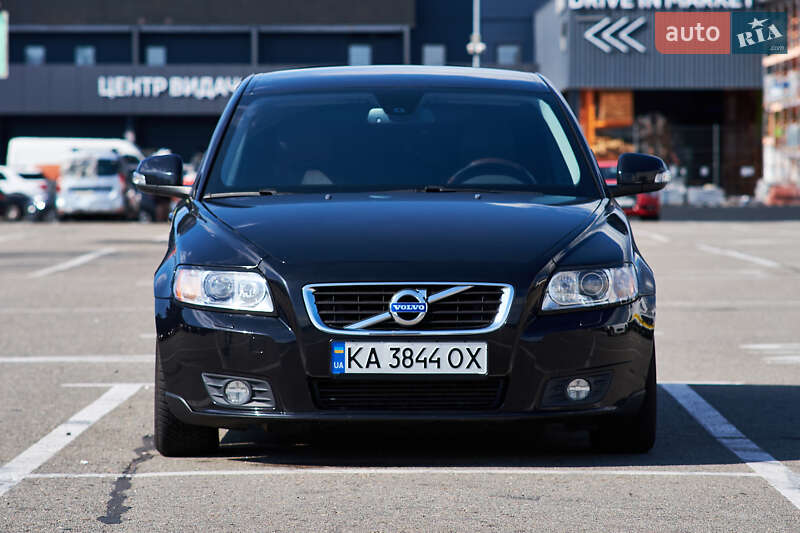 Volvo V50 2011