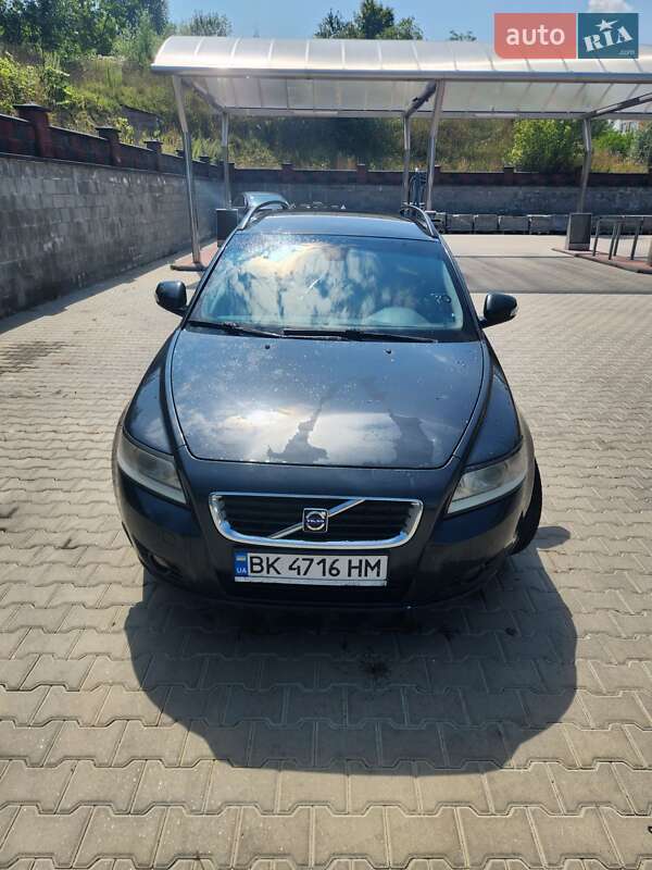 Универсал Volvo V50 2010 в Ровно