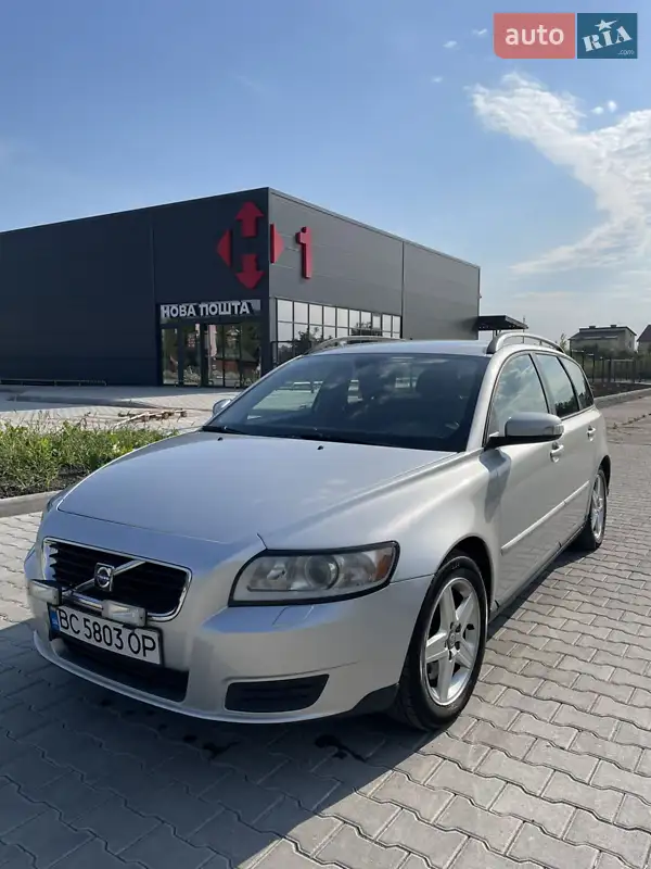 Volvo V50