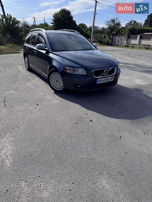 Универсал Volvo V50 2010 в 