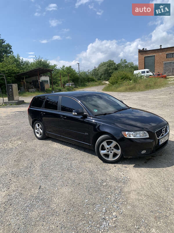Универсал Volvo V50 2011 в Львове