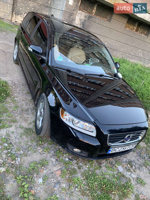 Универсал Volvo V50 2011 в Львове