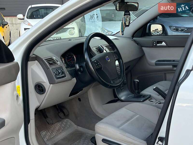 Универсал Volvo V50 2006 в Львове