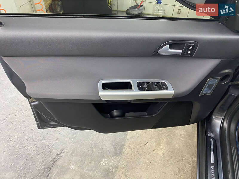 Универсал Volvo V50 2011 в Новом Роздоле фото 4 Универсал Volvo V50 2011 в Новом Роздоле