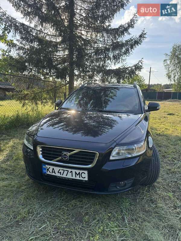 Универсал Volvo V50 2009 в 