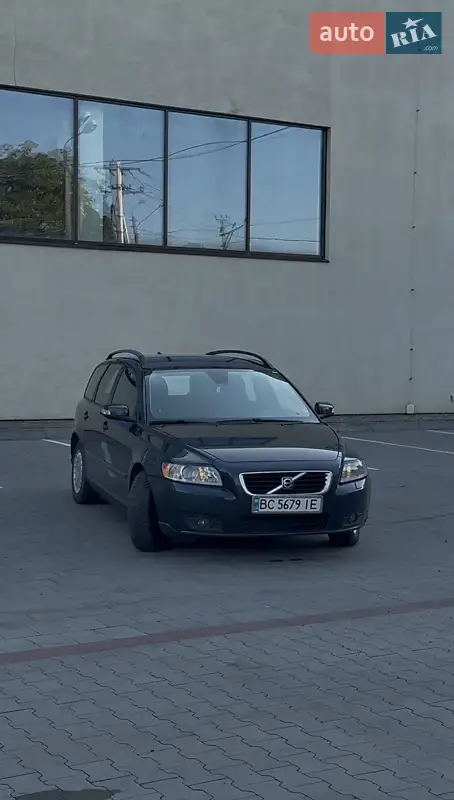 Volvo V50