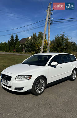 Универсал Volvo V50 2010 в Киеве