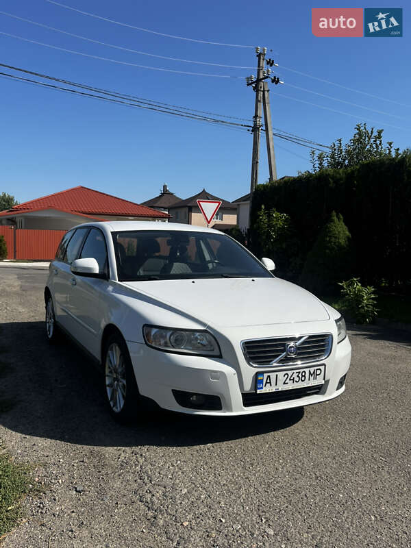 Універсал Volvo V50 2010 в Києві