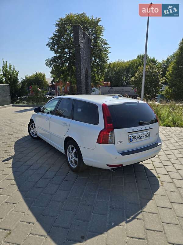Универсал Volvo V50 2012 в Ровно
