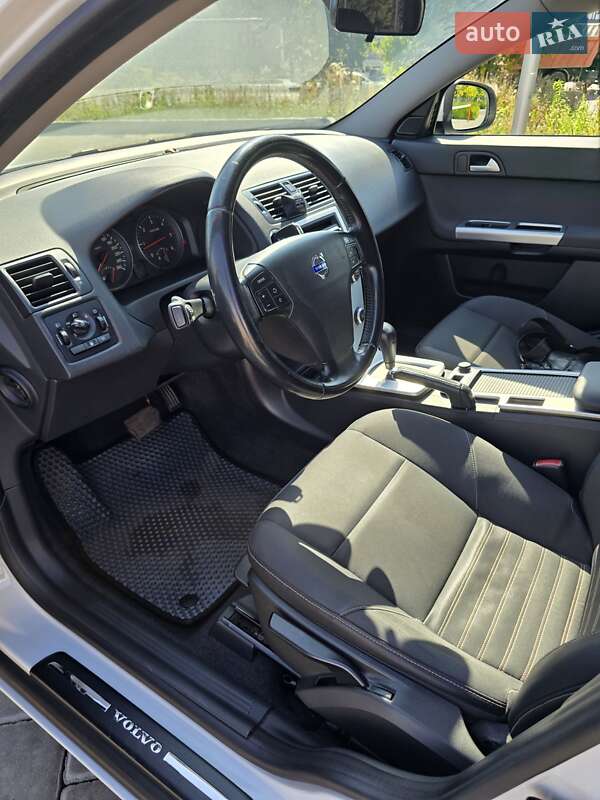 Универсал Volvo V50 2012 в Ровно