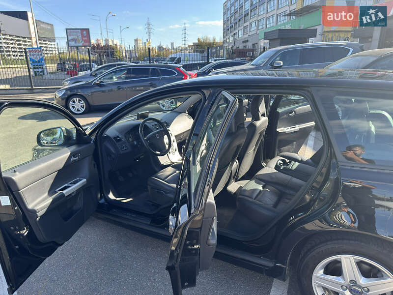 Универсал Volvo V50 2012 в Киеве