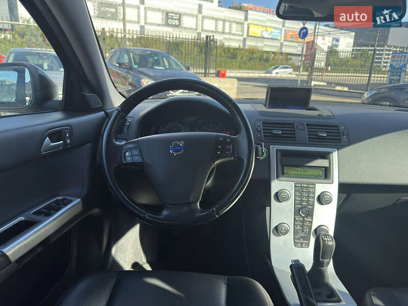Универсал Volvo V50 2012 в Киеве
