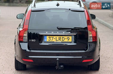 Универсал Volvo V50 2012 в 