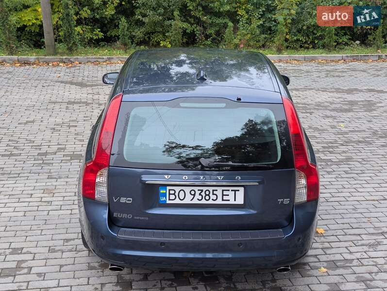 Универсал Volvo V50 2010 в Тернополе