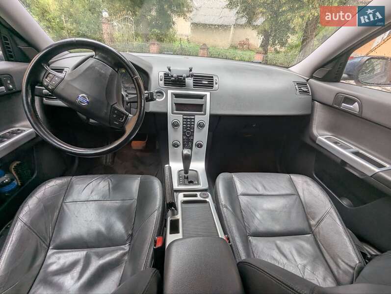 Универсал Volvo V50 2010 в Тернополе