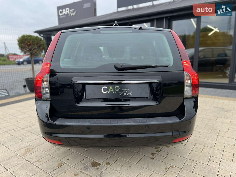 Универсал Volvo V50 2011 в Львове