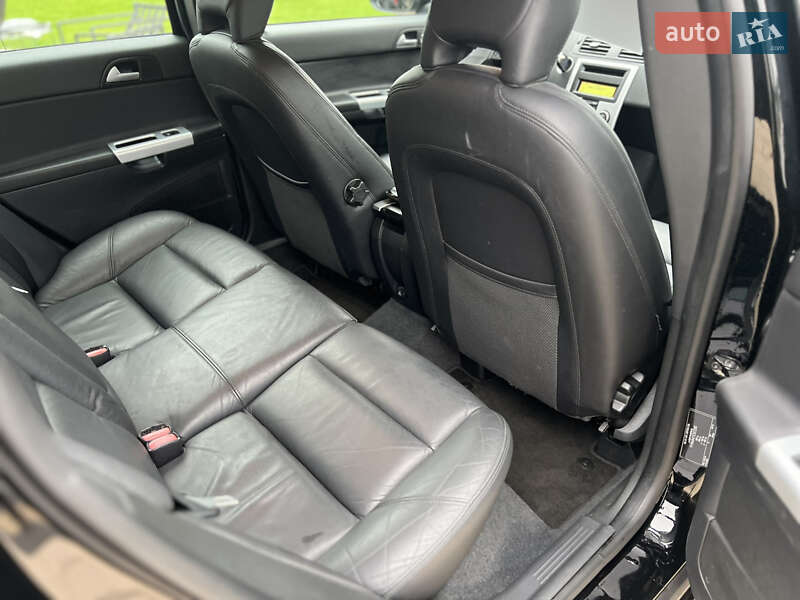Универсал Volvo V50 2011 в Львове