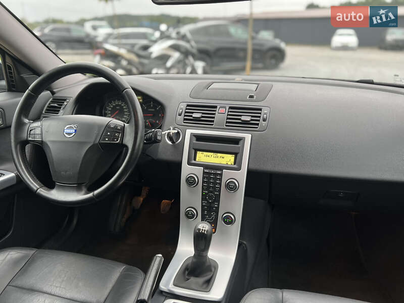Универсал Volvo V50 2011 в Львове