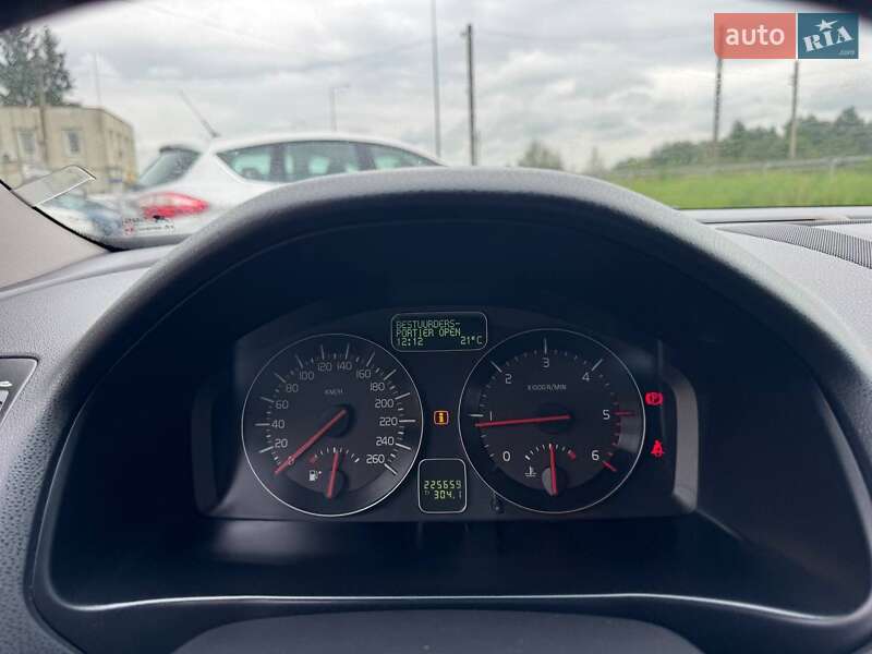 Универсал Volvo V50 2011 в Сколе