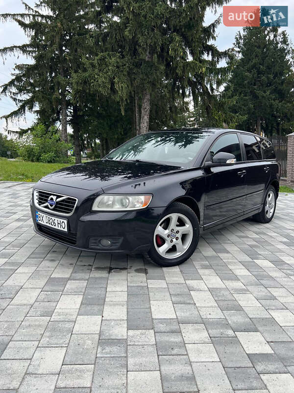 Універсал Volvo V50 2010 в Хмельницькому